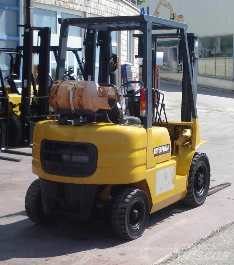 CAT GP20 LPG (dujiniai) krautuvai