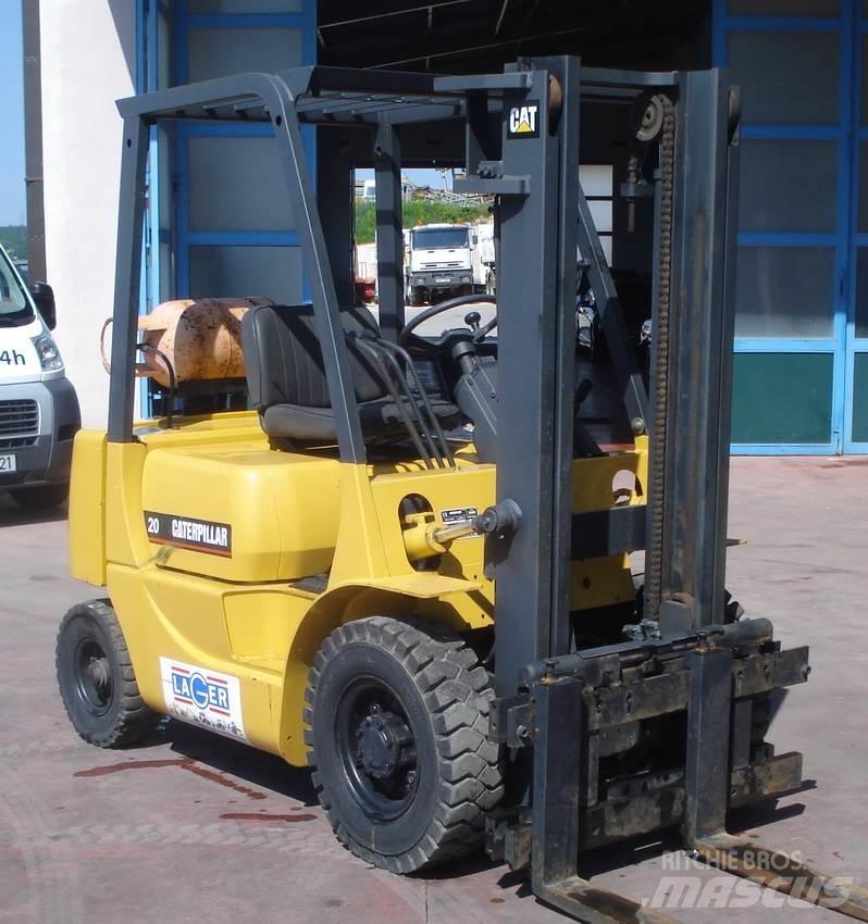 CAT GP20 LPG (dujiniai) krautuvai
