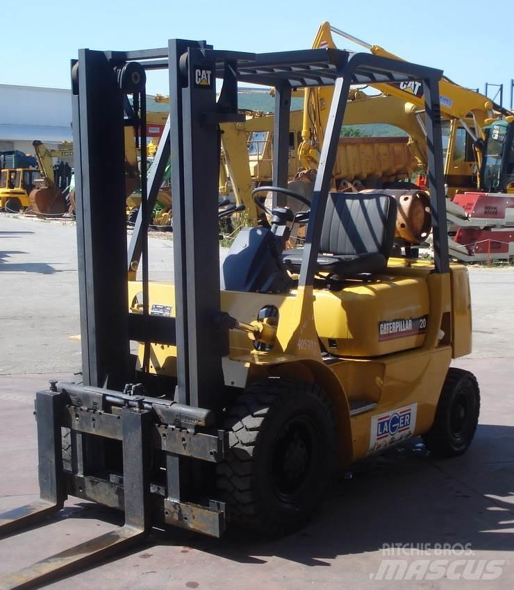 CAT GP20 LPG (dujiniai) krautuvai