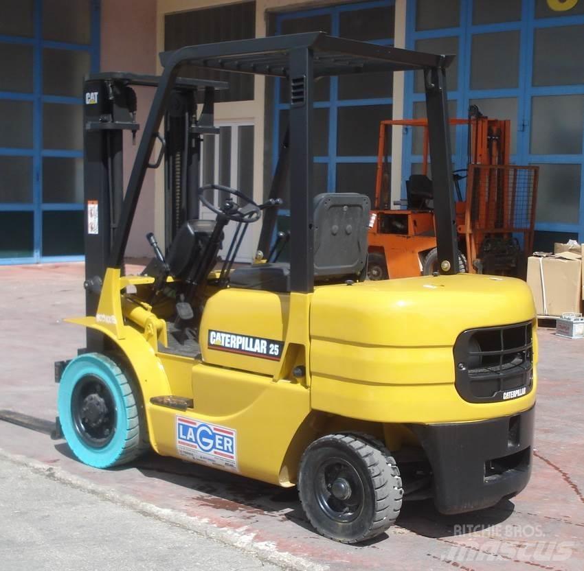 CAT GP25 LPG (dujiniai) krautuvai