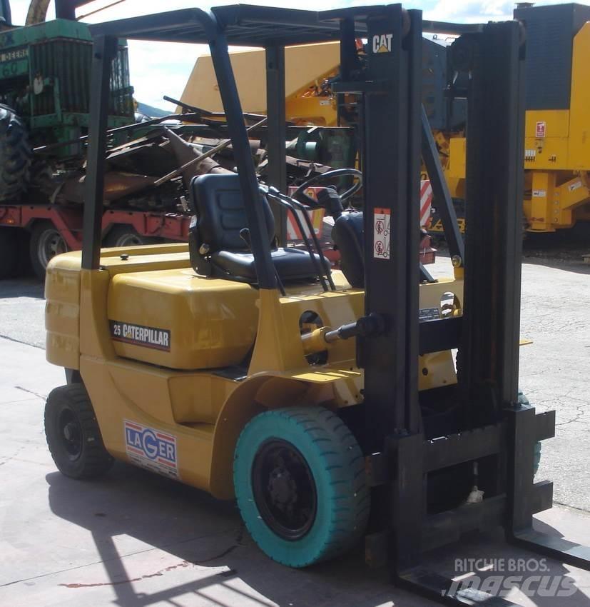 CAT GP25 LPG (dujiniai) krautuvai