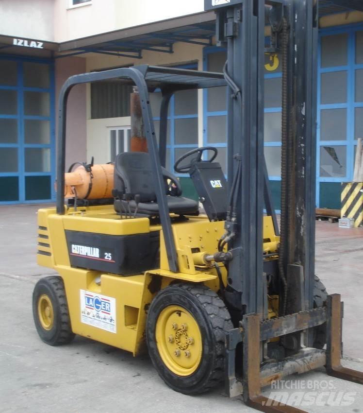 CAT GP25-2 LPG (dujiniai) krautuvai
