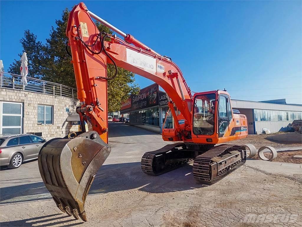 Doosan SOLAR 225NLC-V Vikšriniai ekskavatoriai