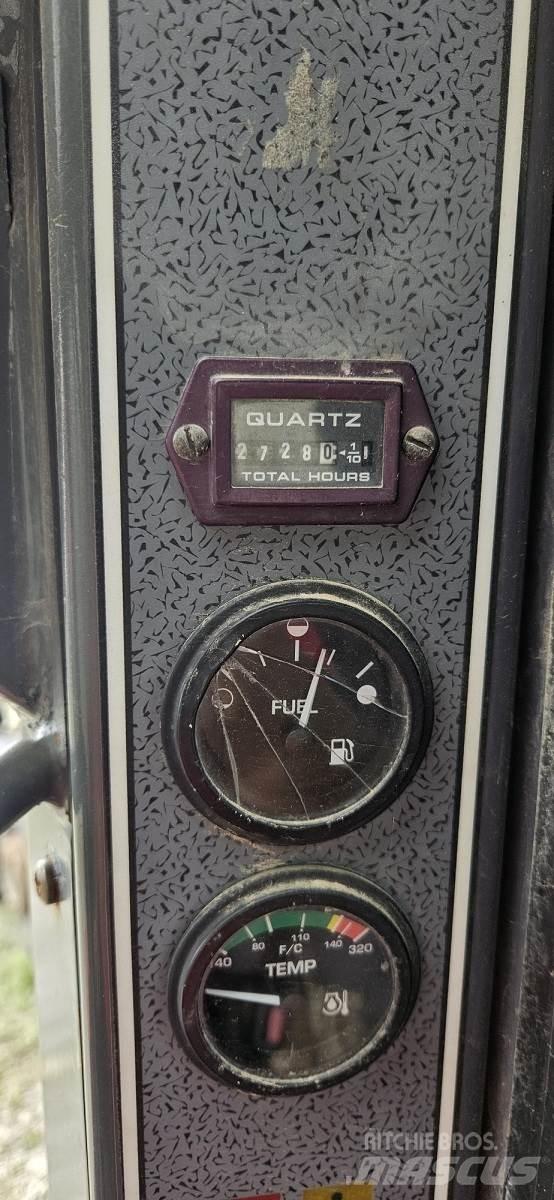 Gehl 4640 - TURBO Statyba - Kita