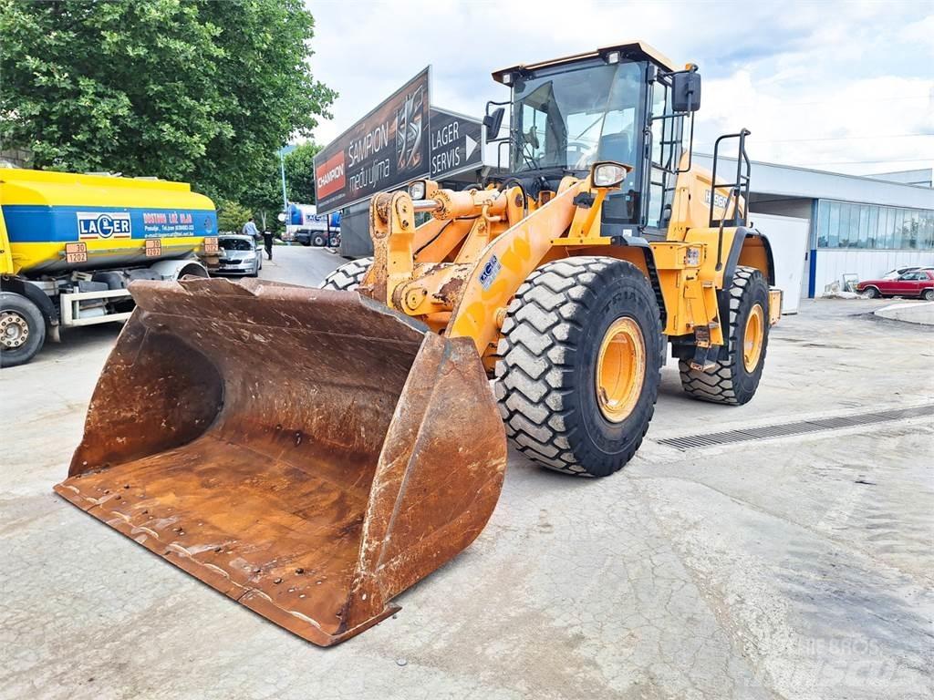 Hyundai HL960 Naudoti ratiniai krautuvai