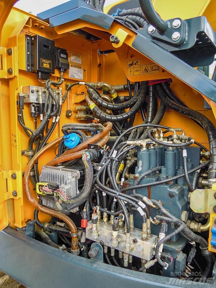 Hyundai HX145LCR Vikšriniai ekskavatoriai