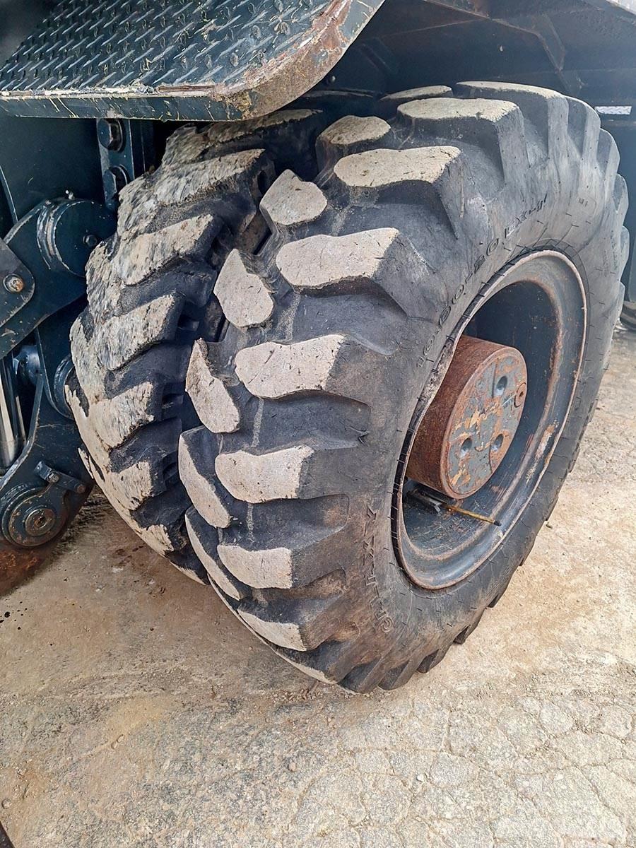 Hyundai R210W-9 Ratiniai ekskavatoriai