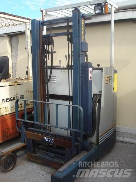 Komatsu FB15RS-8 Mažų aukščių keltuvai