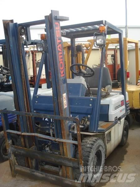 Komatsu FG15L-15 Šakiniai krautuvai - Kita