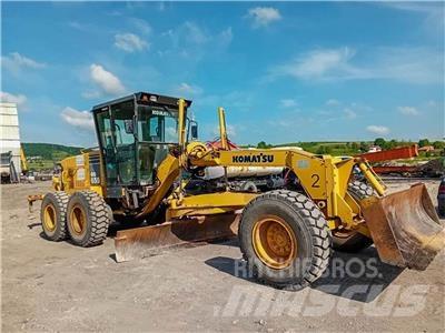 Komatsu GD655-3A Greideriai