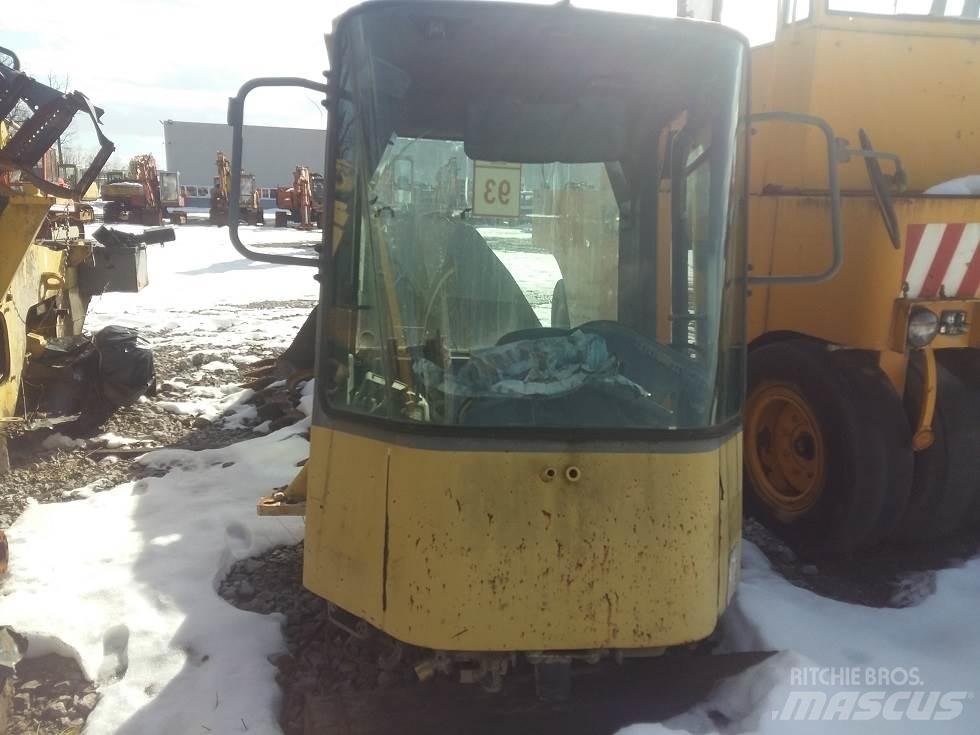 Komatsu WA470 Kiti naudoti statybos komponentai
