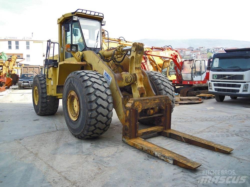 Komatsu WA500-1 Naudoti ratiniai krautuvai