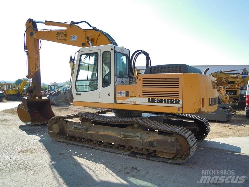 Liebherr R924B HDSL Vikšriniai ekskavatoriai