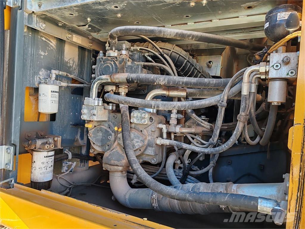 Liebherr R938 NLC Vikšriniai ekskavatoriai