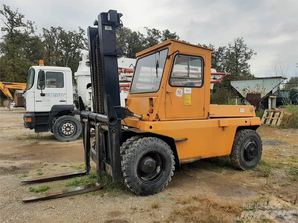 Litostroj V8 Dyzeliniai krautuvai