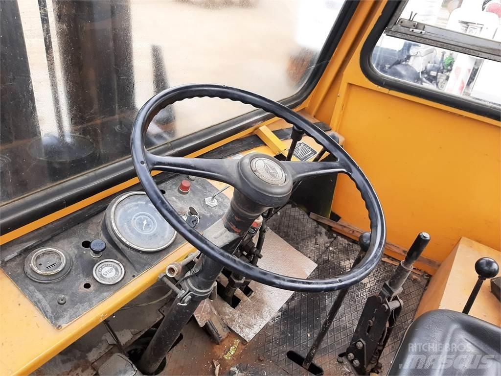 Litostroj V8 Dyzeliniai krautuvai