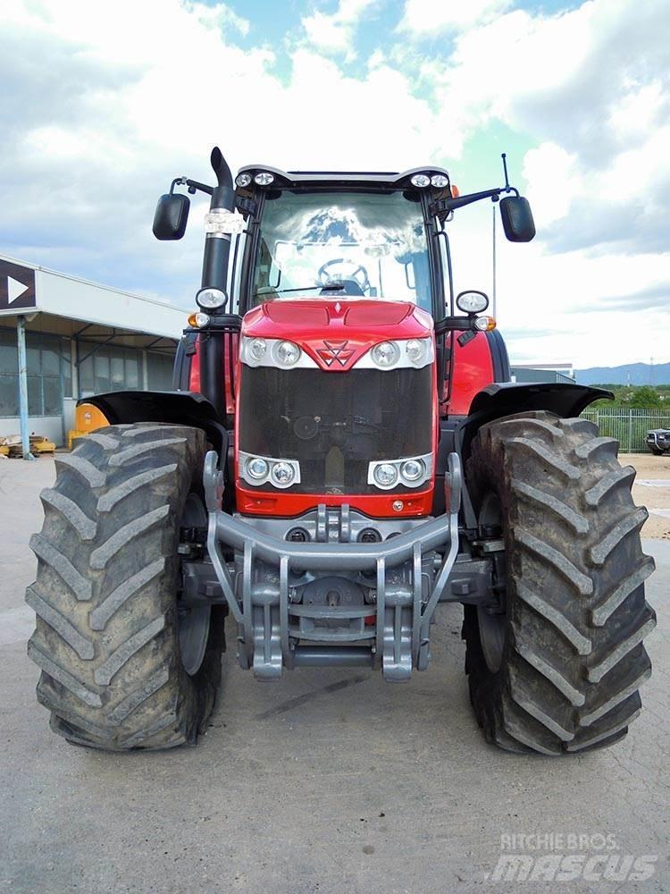 Massey Ferguson 8690 Traktoriai