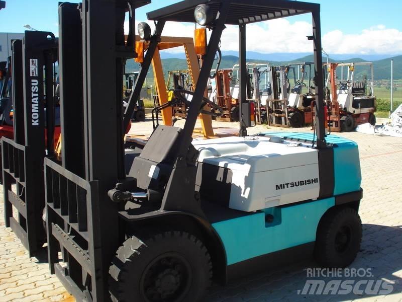 Mitsubishi FG25F17B Šakiniai krautuvai - Kita