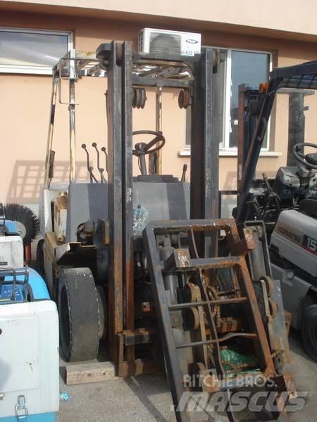 TCM FG25N2S Šakiniai krautuvai - Kita