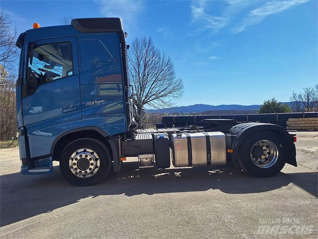 Volvo 460 Savivarčių priekabų vilkikai