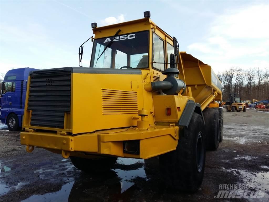 Volvo A25 Karjeriniai savivarčiai