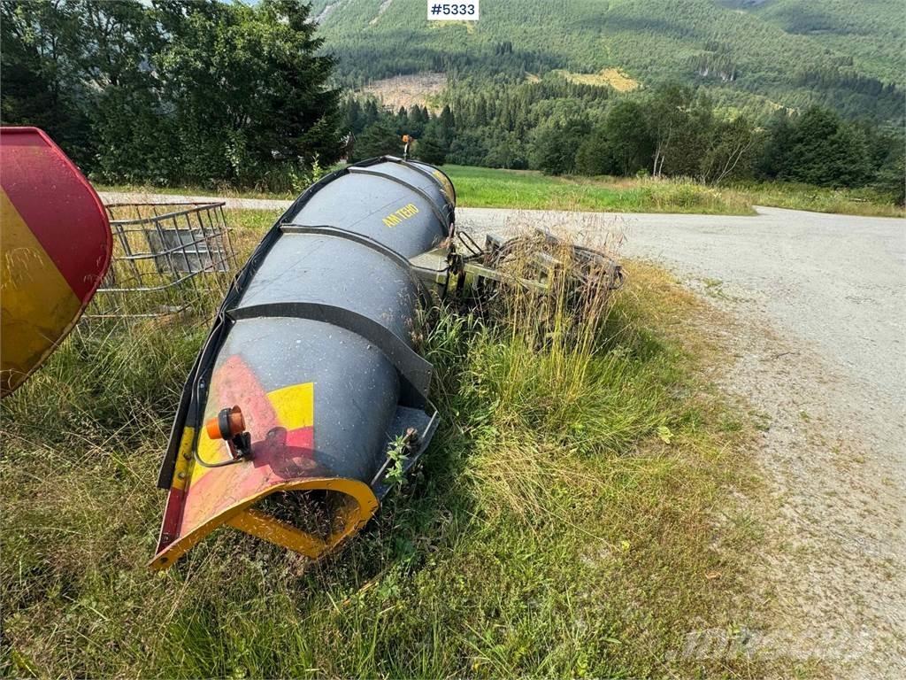 AM Teho 2600 Sniego peiliai ir valytuvai
