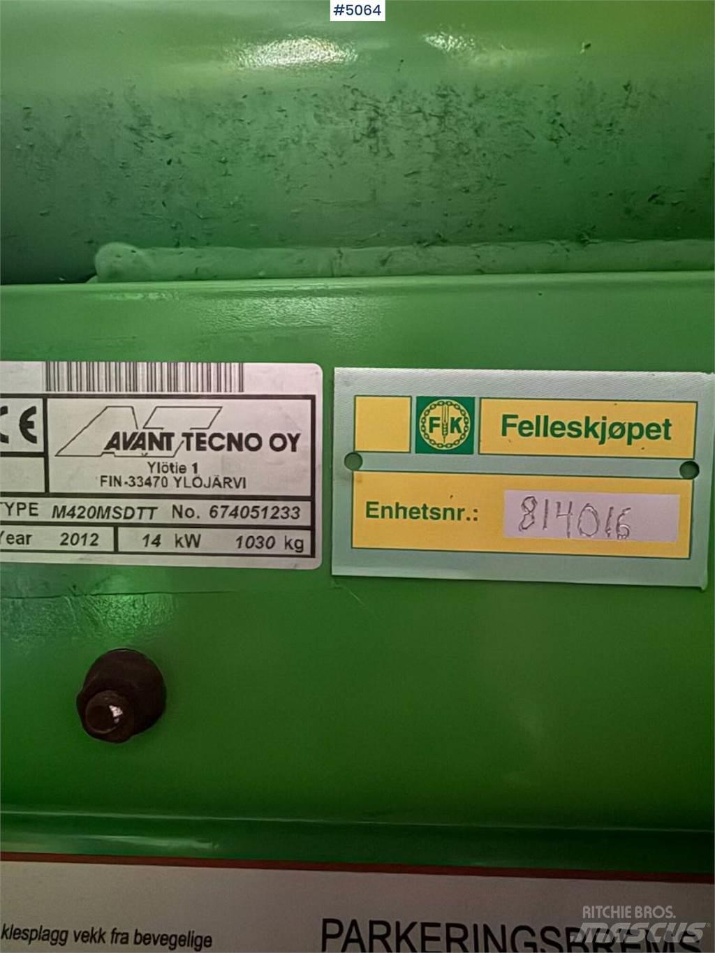 Avant M420 Daugiafunkciniai pakrovėjai