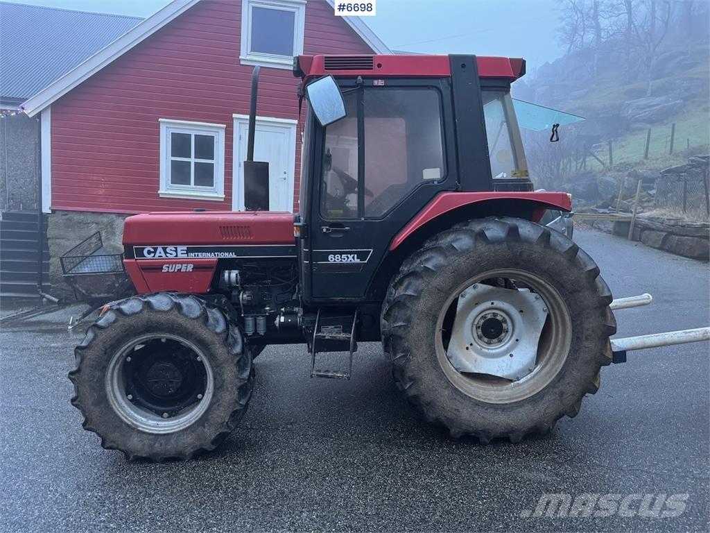 Case IH 685 XL Traktoriai