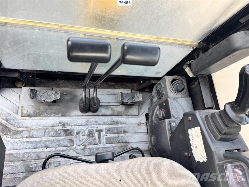 CAT 301.8 Vikšriniai ekskavatoriai