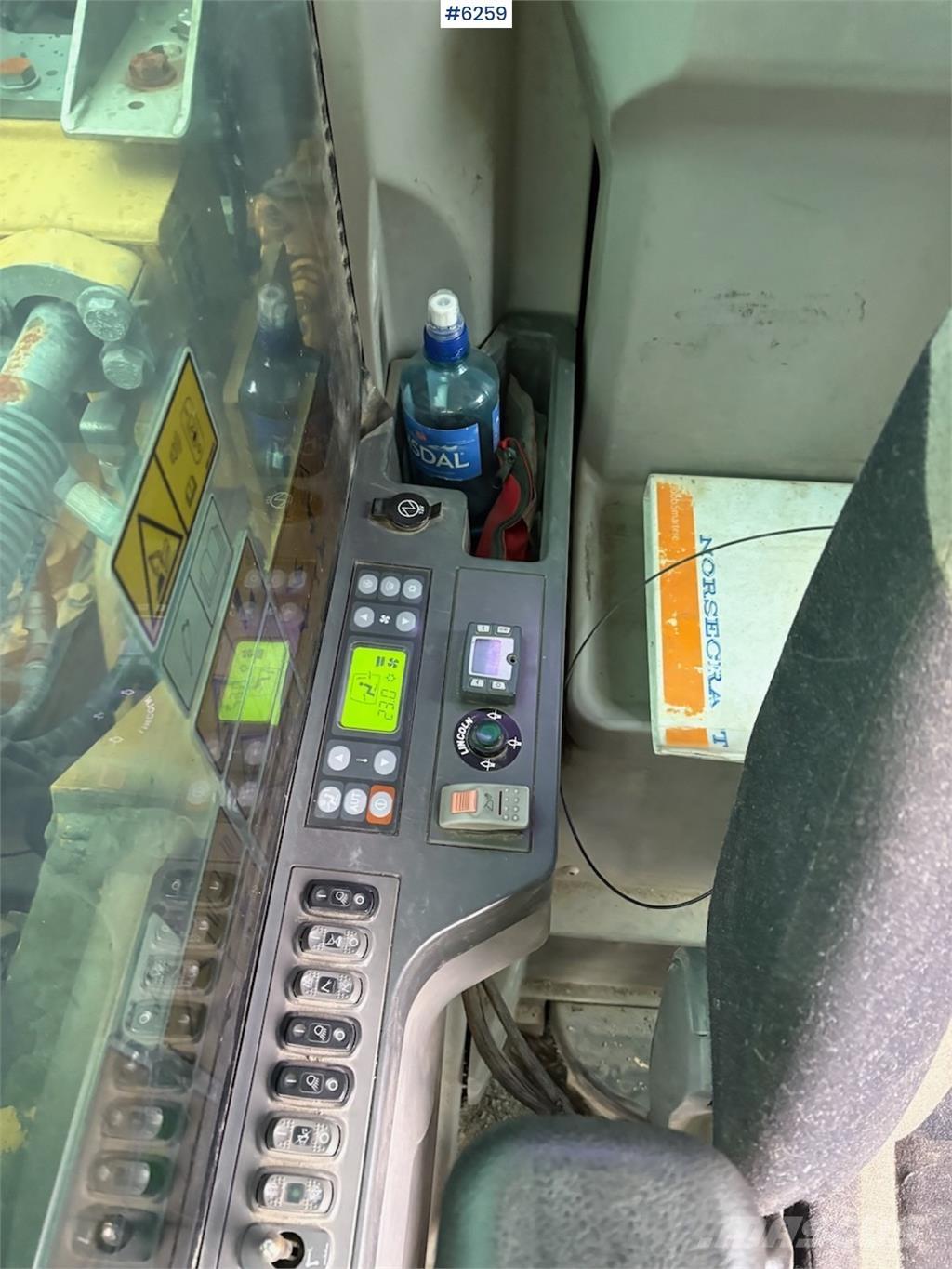 CAT 324 E Vikšriniai ekskavatoriai