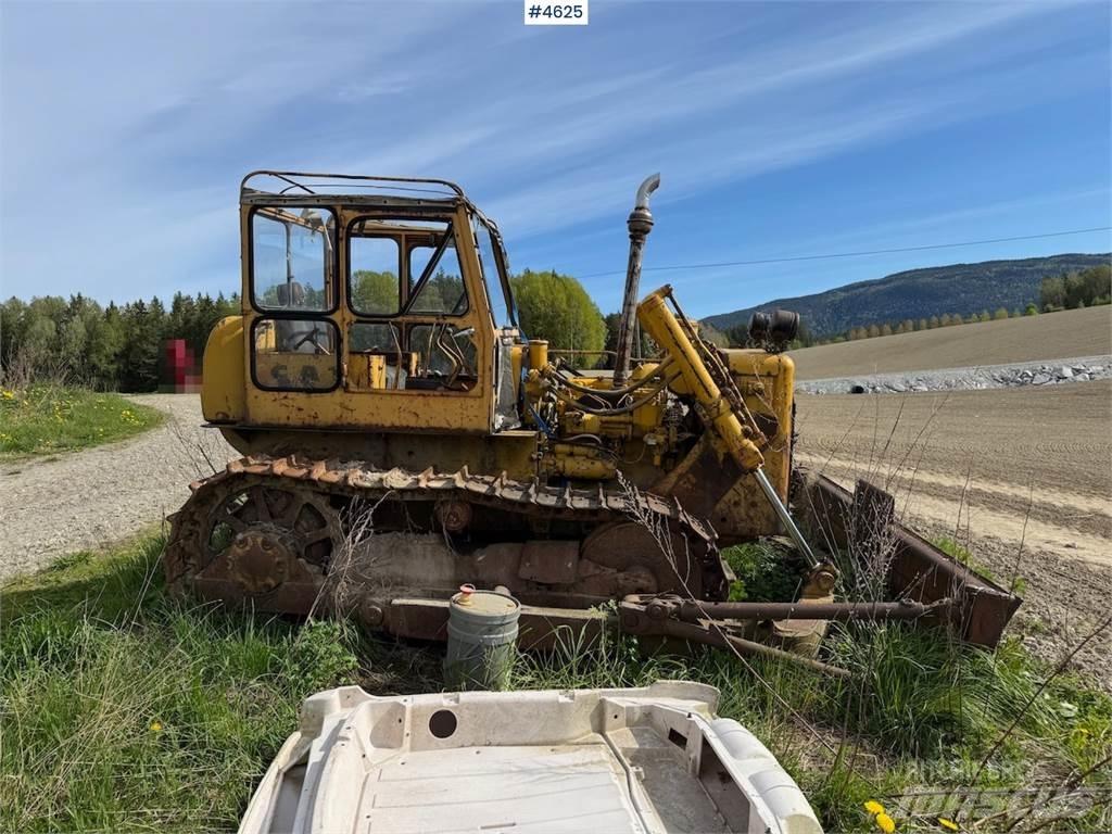 CAT D4C Vikšriniai buldozeriai