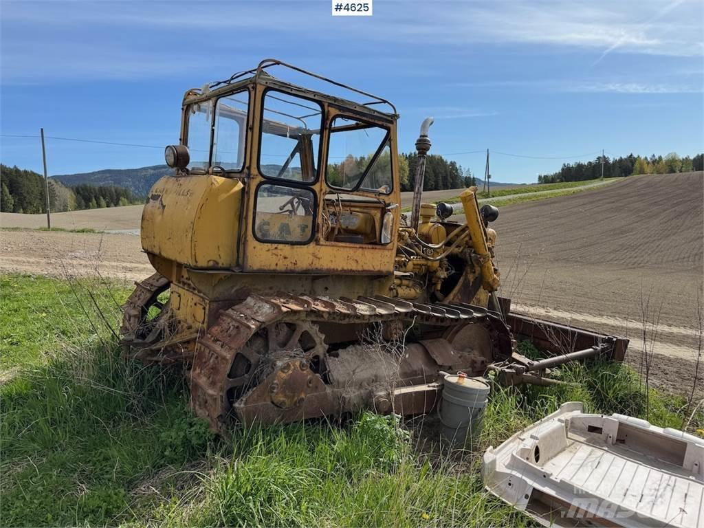 CAT D4C Vikšriniai buldozeriai