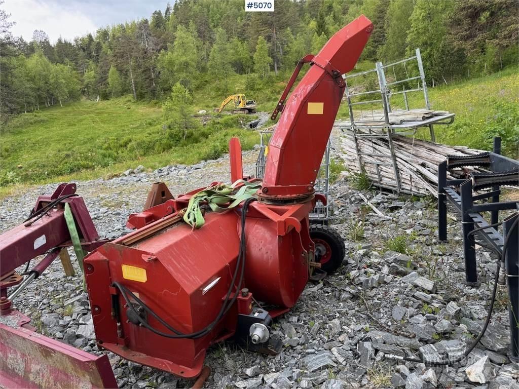 Dalen 2010 Sniego peiliai ir valytuvai