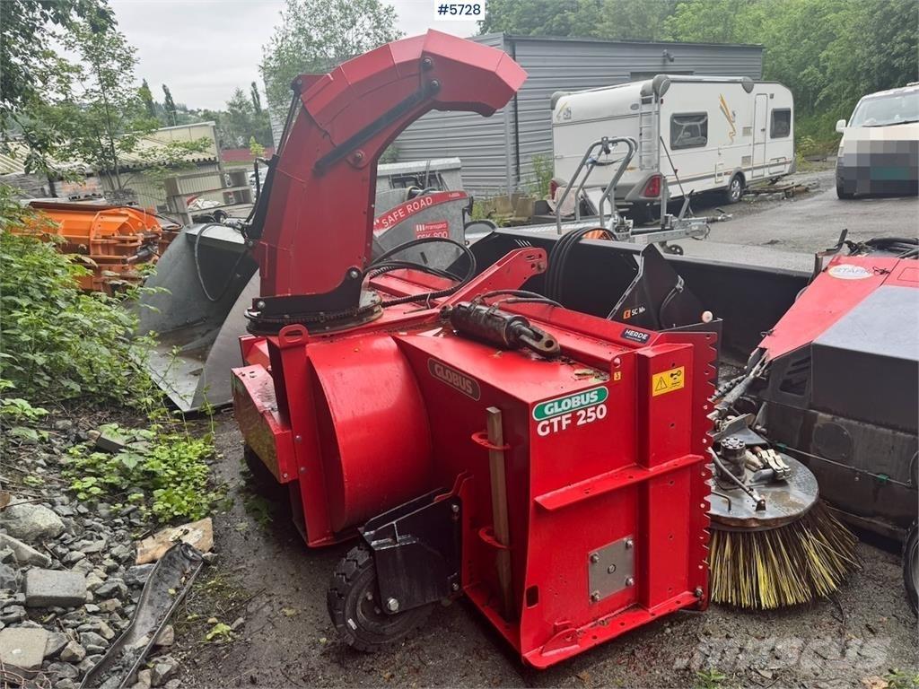 Globus GTF 250-19 Sniego peiliai ir valytuvai