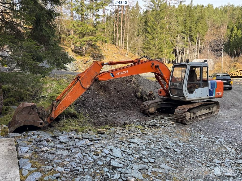 Hitachi EX120-2 Vikšriniai ekskavatoriai