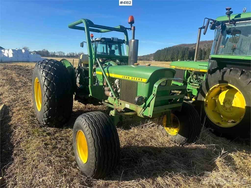John Deere 1020 Traktoriai