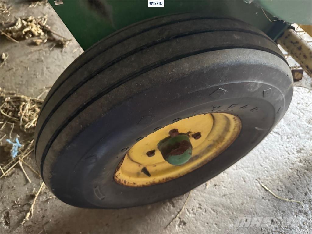 John Deere 336 Kiti derliaus nuėmimo įrengimai