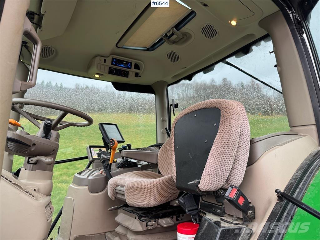 John Deere 6125R Traktoriai