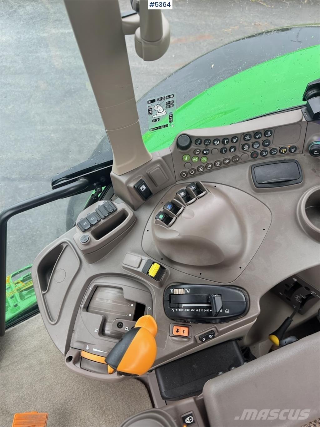 John Deere 6155M Traktoriai