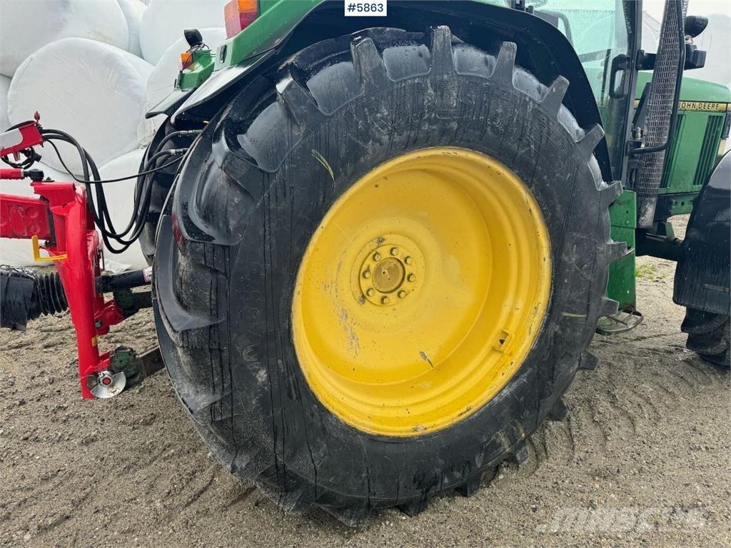 John Deere 6400 Traktoriai