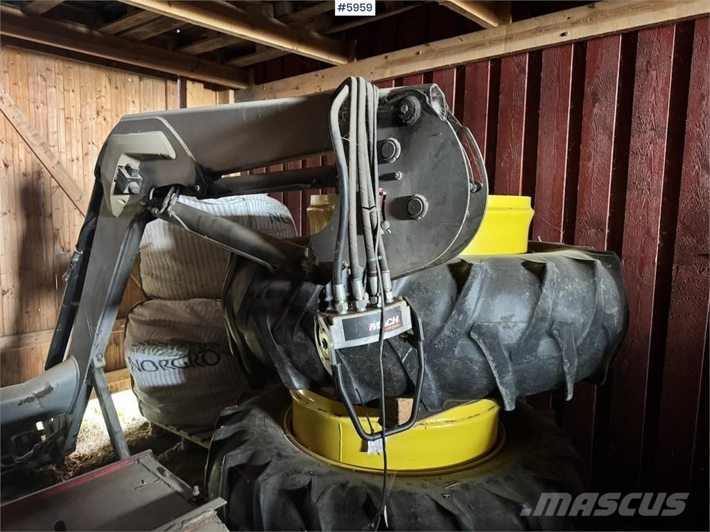 John Deere 6930 Traktoriai
