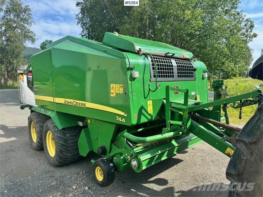 John Deere 744 Kiti derliaus nuėmimo įrengimai
