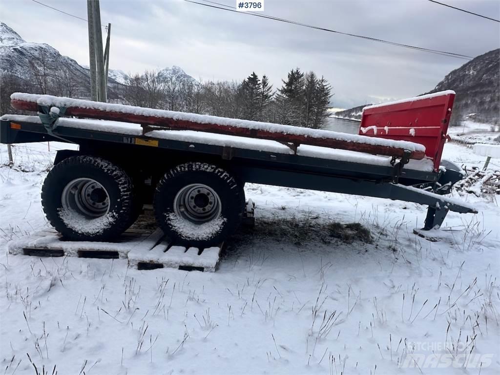 Junkkari J10 Grūdų vežimėliai