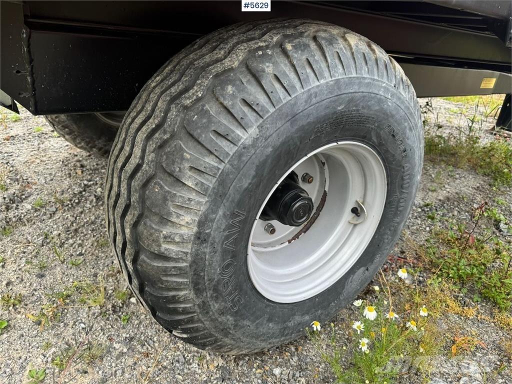 Junkkari J5 Grūdų vežimėliai