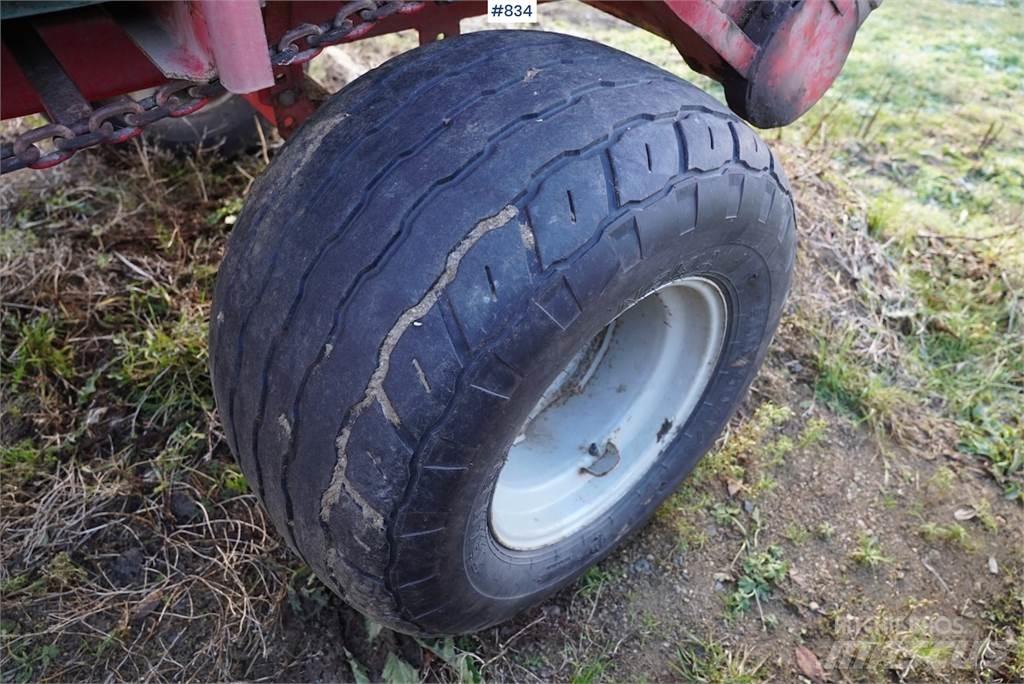 Kverneland UN7000 Pašarų vežimai