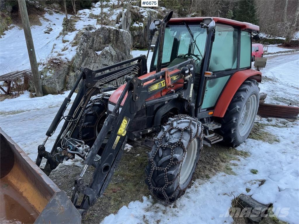 New Holland L 85 Traktoriai