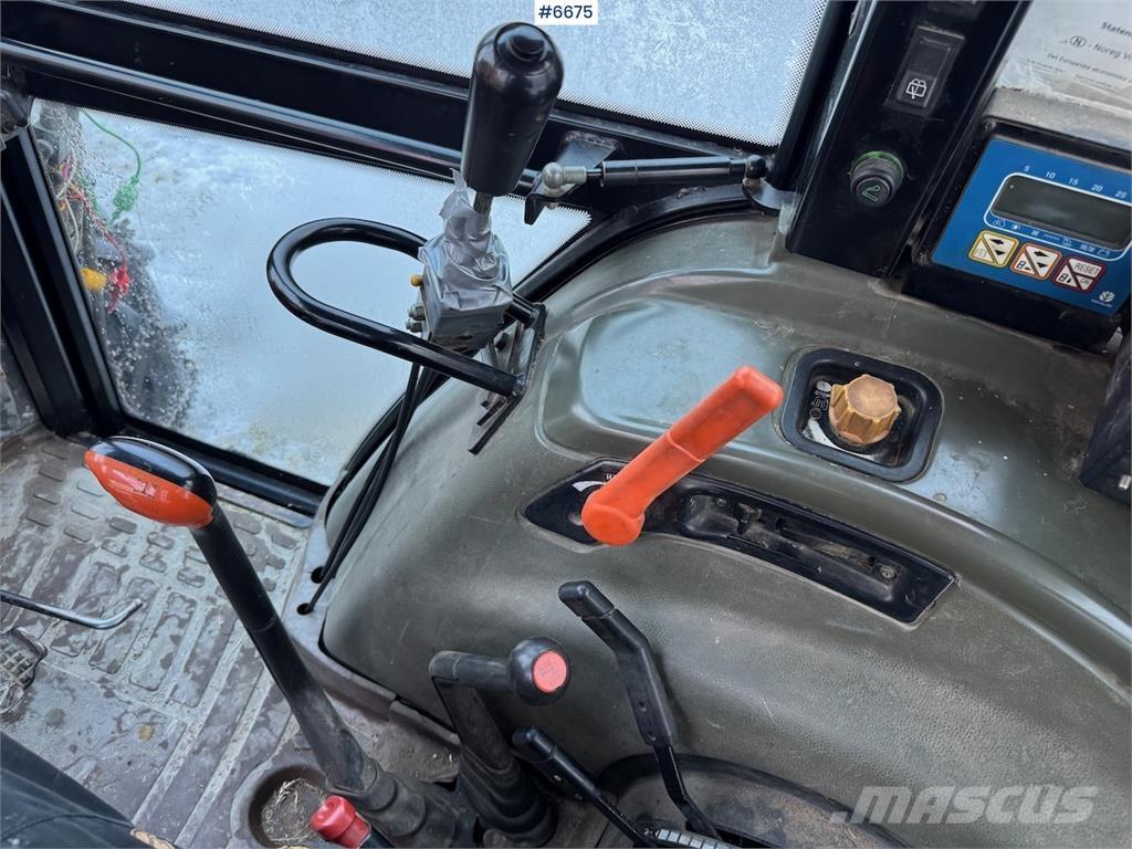 New Holland L 85 Traktoriai