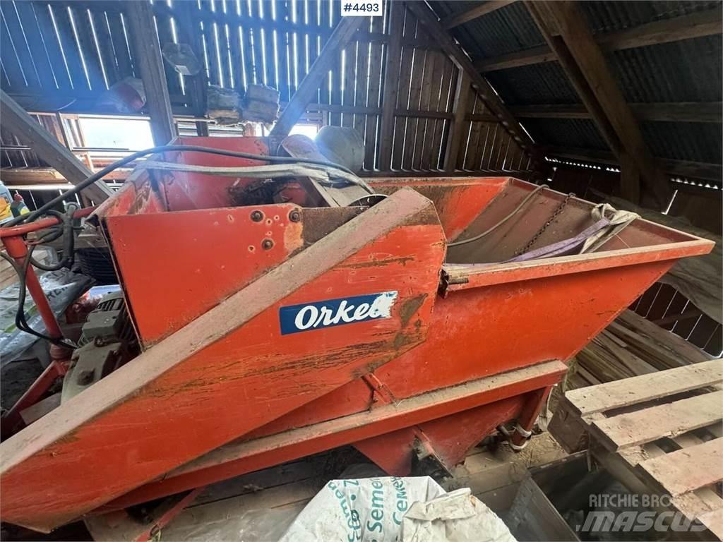 Orkel F2 Pašarų maišytuvai-dalytuvai