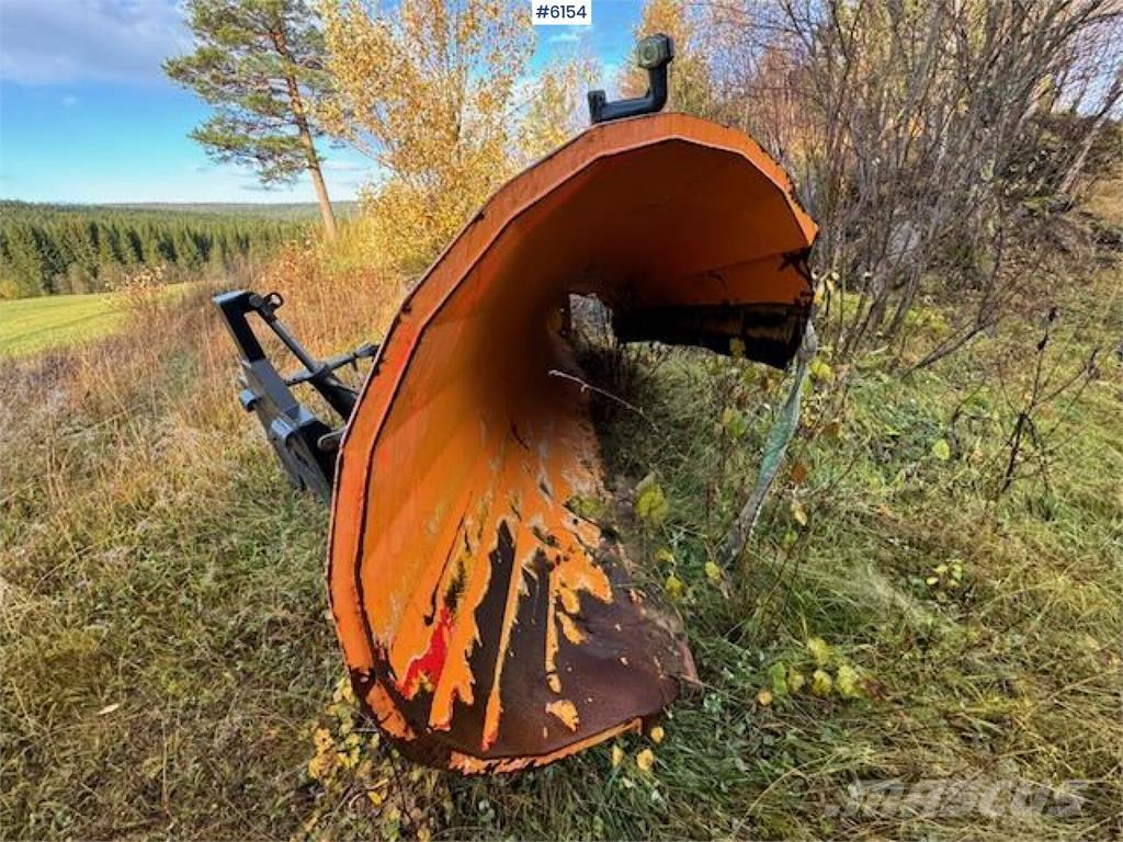  Øveraasen D2285 B Sniego peiliai ir valytuvai