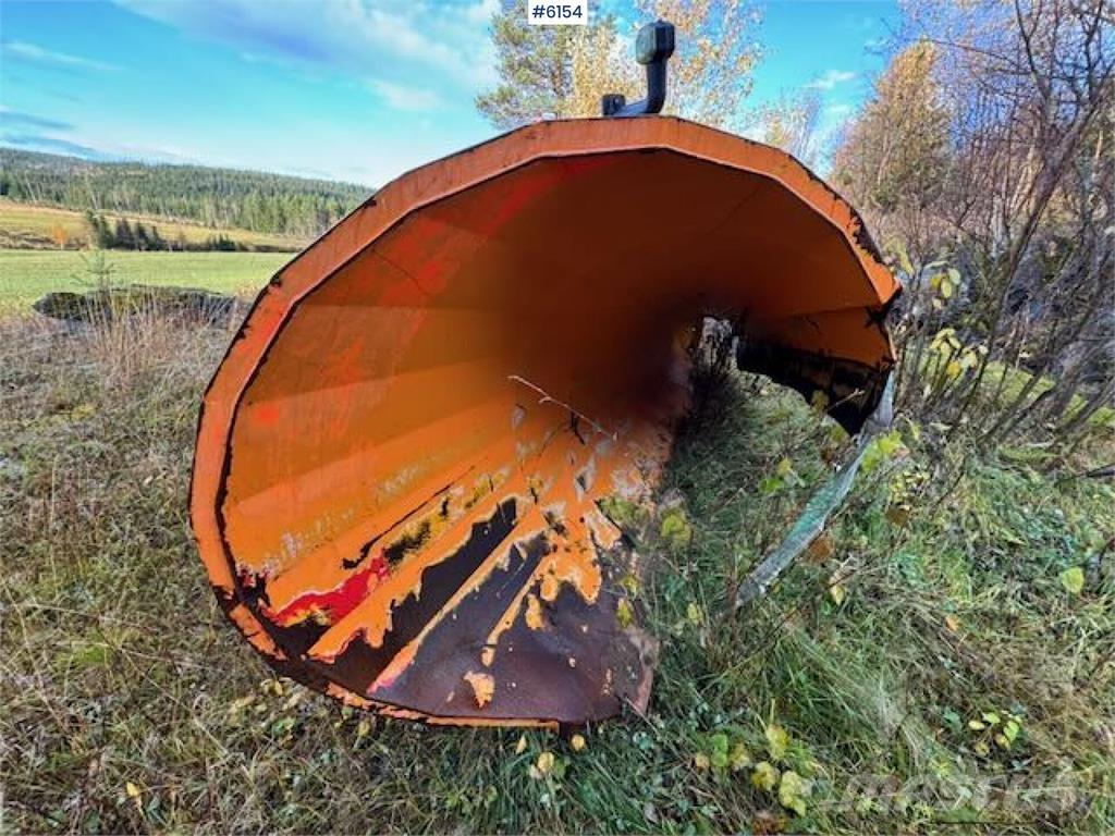  Øveraasen D2285 B Sniego peiliai ir valytuvai